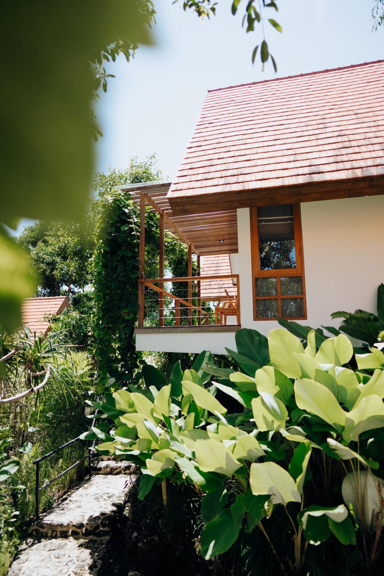 Deep Roots Dive & Yoga Resort Ped Екстер'єр фото